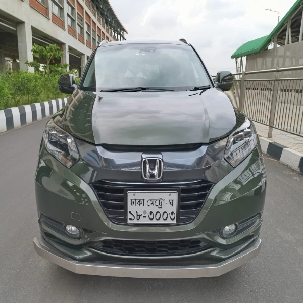 HONDA VEZEL 2015 in Green