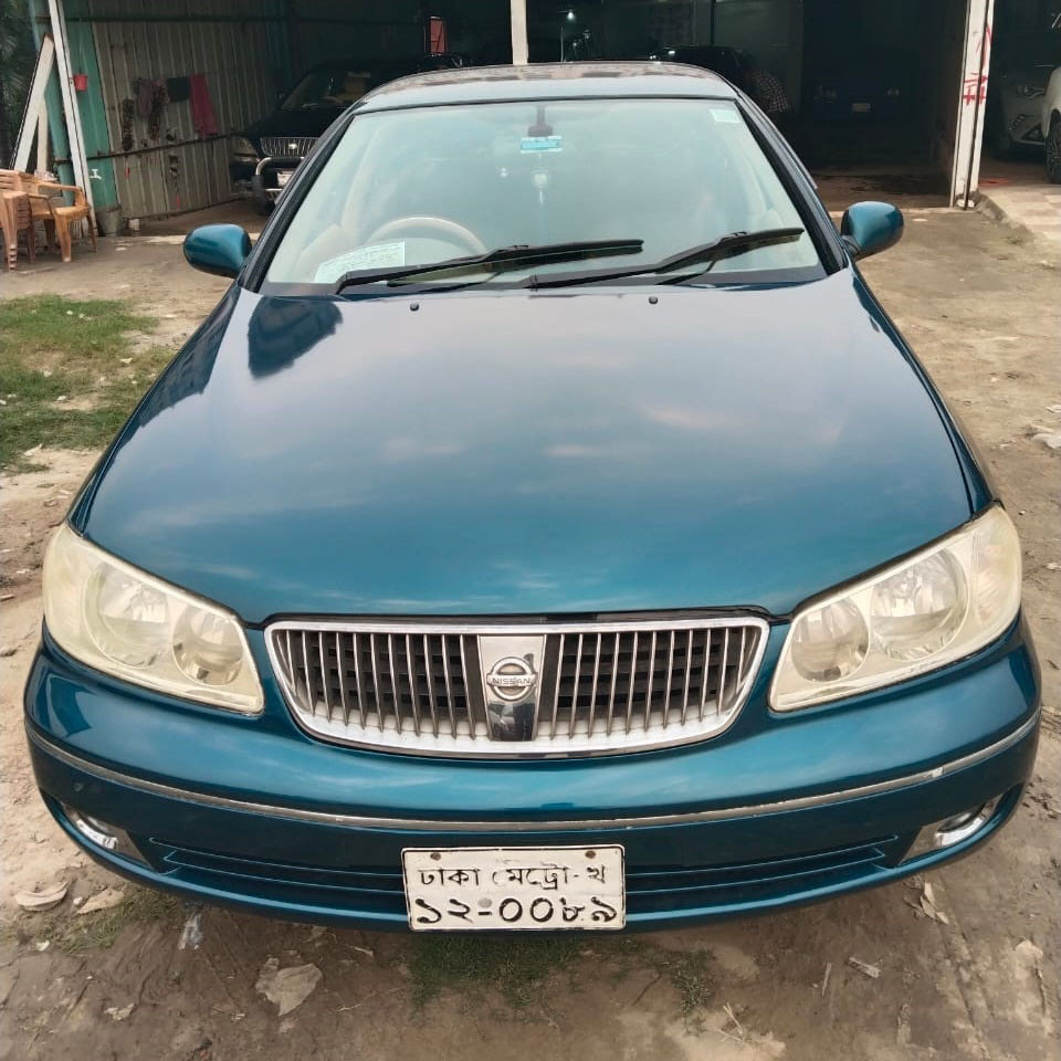 Nissan Sunny 2004