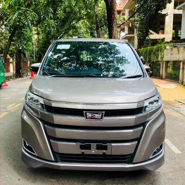 TOYOTA NOAH G MODEL 2018 (Non-Hv)