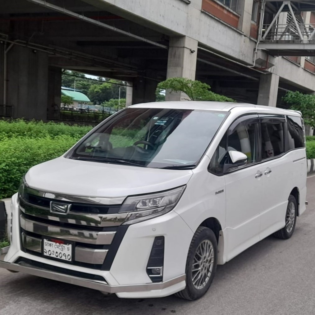 Toyota Noah 2018