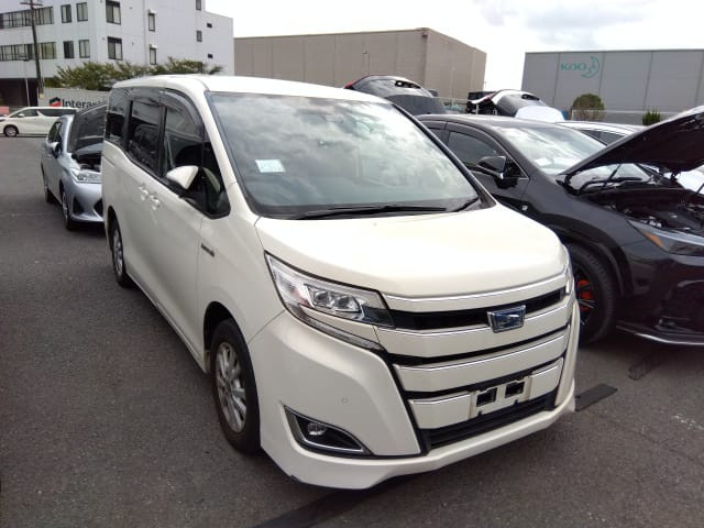 Toyota Noah  X 2019