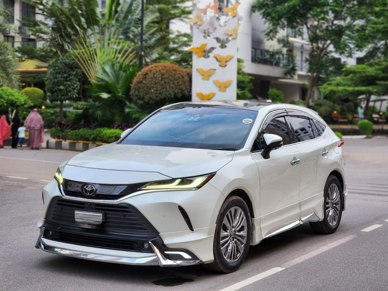 Toyota Harrier Z LATHER PACKAGE 2020