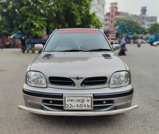 Nissan March G edition 2001