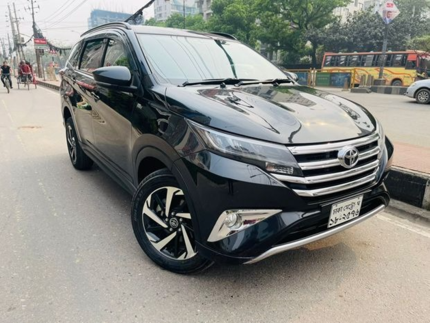 Toyota Rush fresh condition 2019