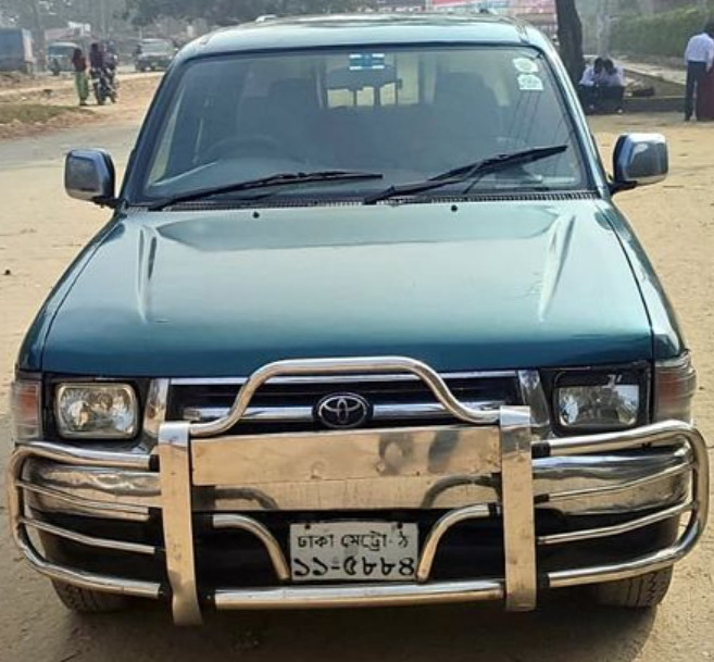 Toyota  Hilux Carry boy 2001