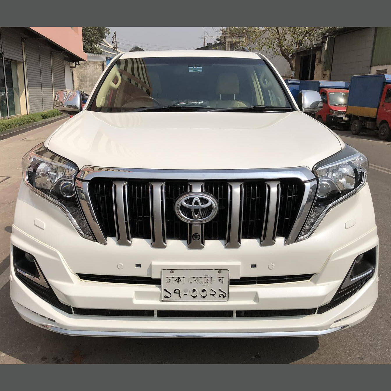 Toyota Land Cruiser Prado With JBL 2015